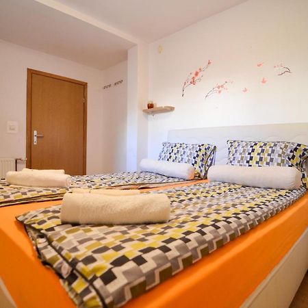 Blacksmith Apartment + Free Private Parking ซาราเยโว ภายนอก รูปภาพ
