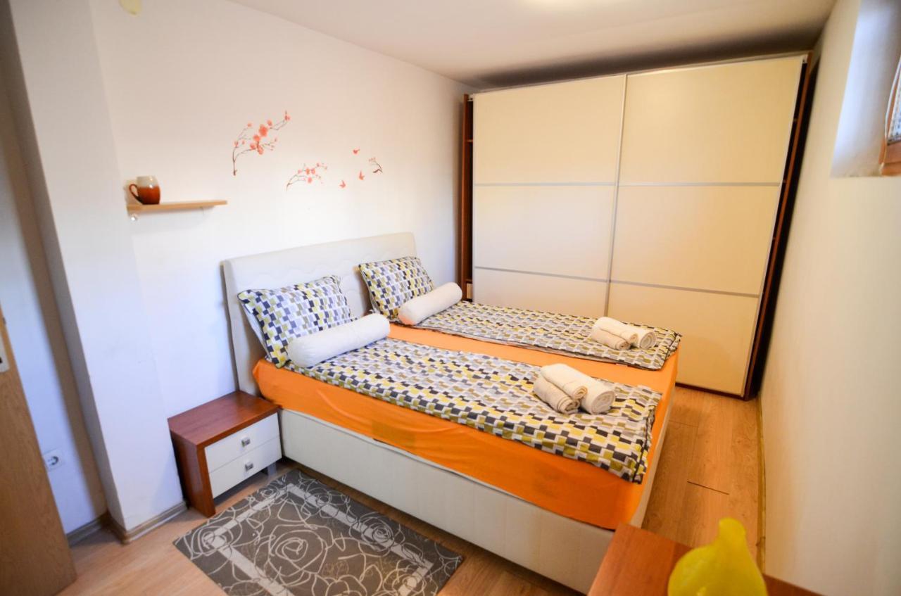 Blacksmith Apartment + Free Private Parking ซาราเยโว ภายนอก รูปภาพ